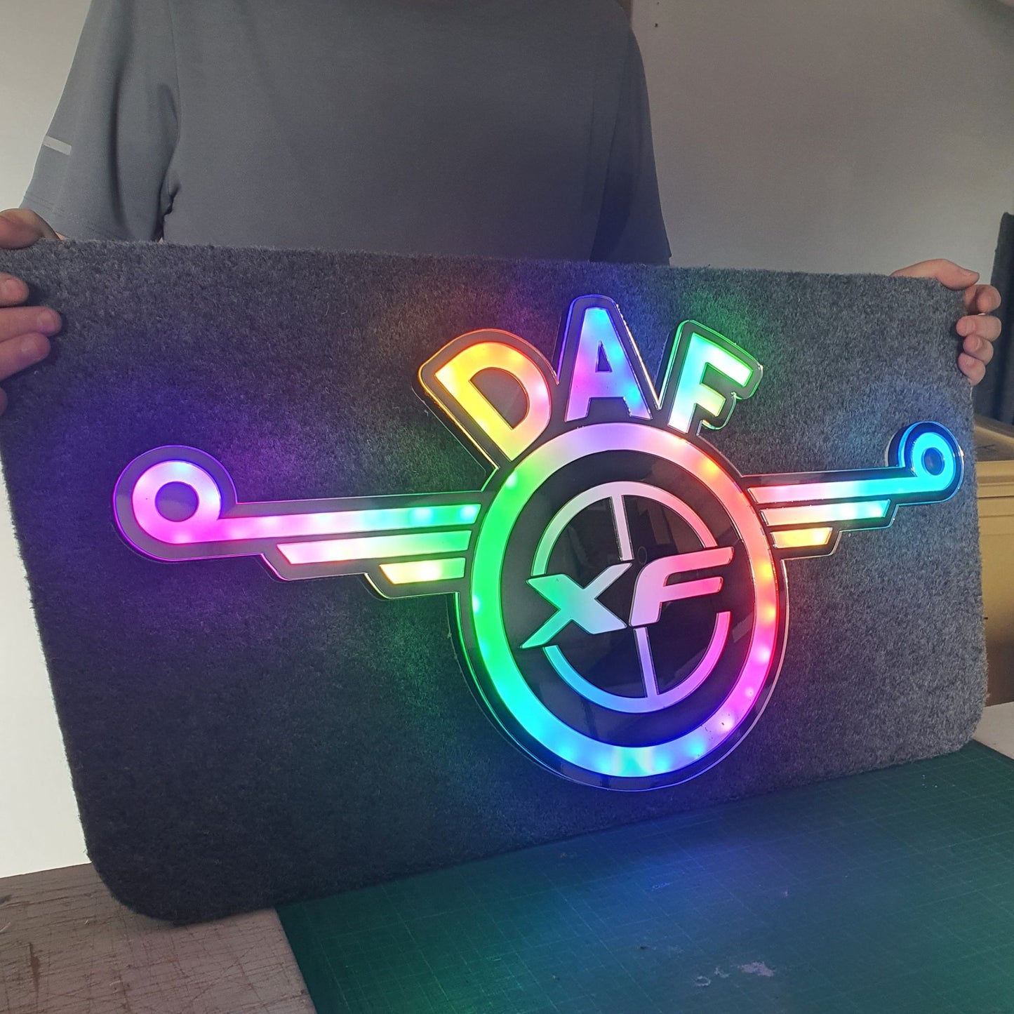 DAF 5v Led Bulkhead Mirrored Sign RGB With Remote