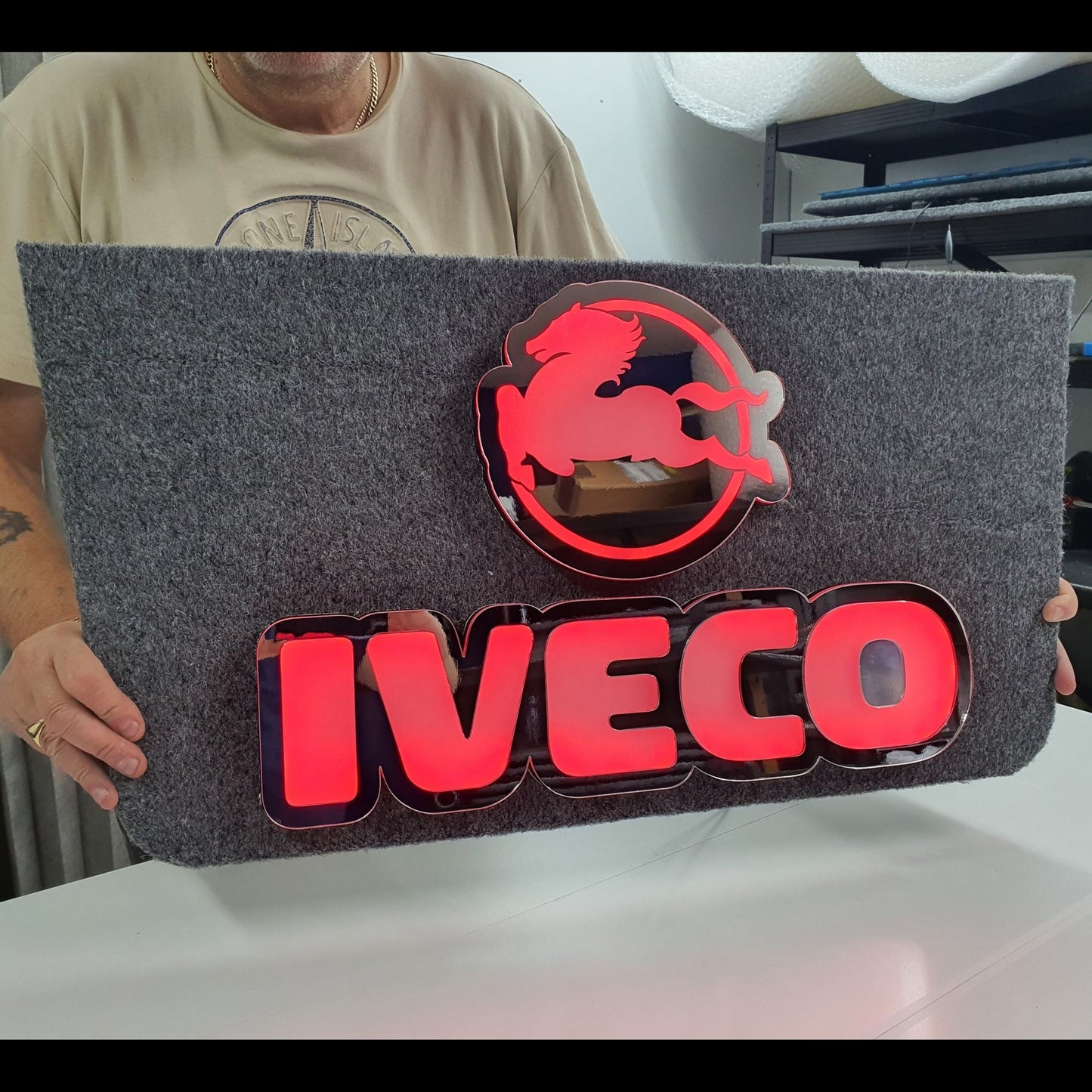 IVECO 5v Led Bulkhead Mirrored Sign RGB With Remote
