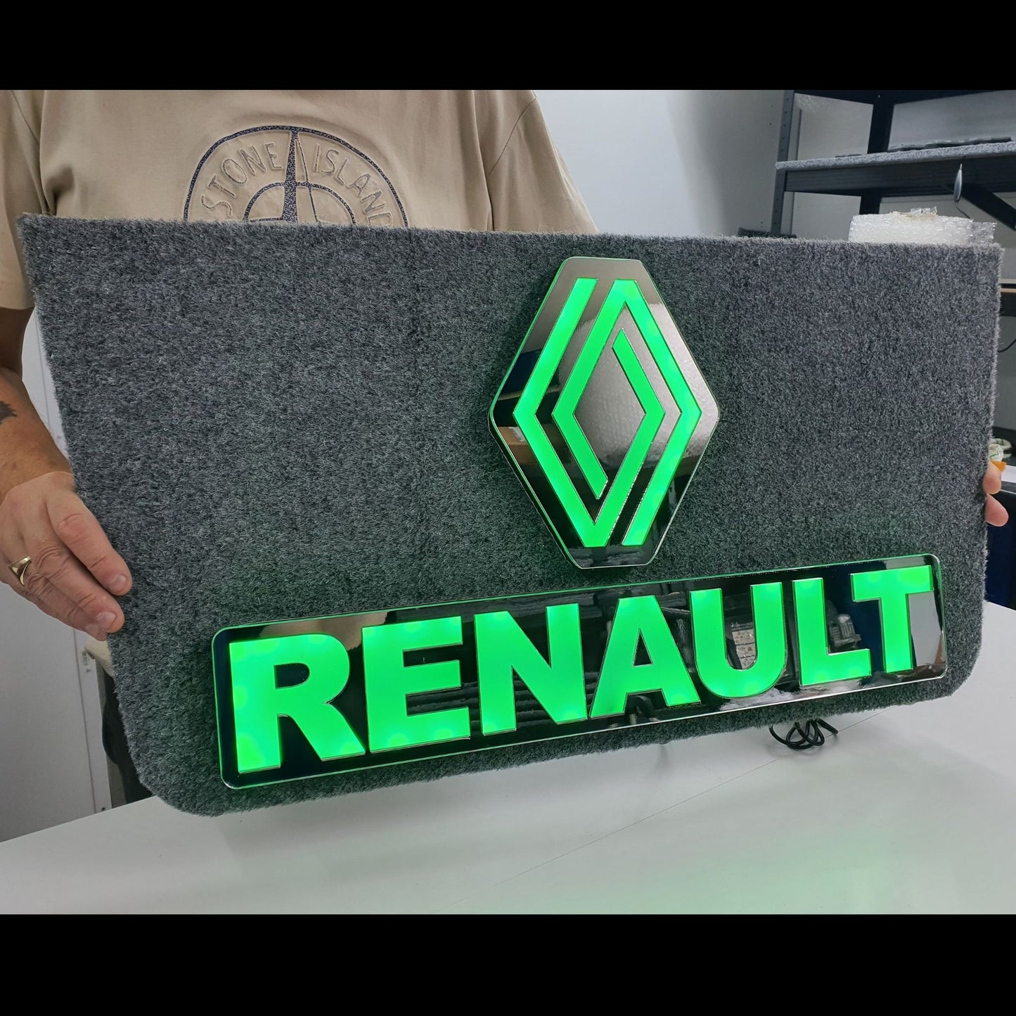 RENAULT 5v Led Bulkhead Mirrored Sign RGB With Remote